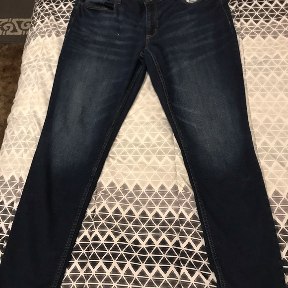 Jeans - Picture 2 of 4